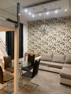Roland Apartman Downtown - Almassy